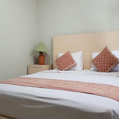 Oyo 3819 Hotel Winotosastro Джокьякарта Экстерьер фото